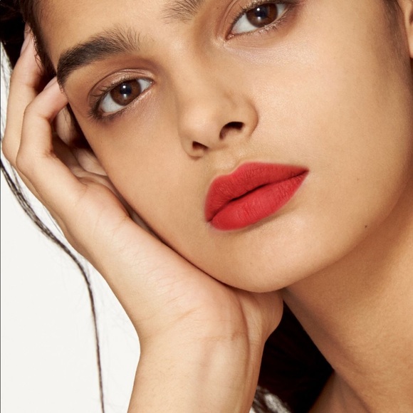 Burberry Regiment Red Velvet Liquid Lip Stick - Picture 7 of 7